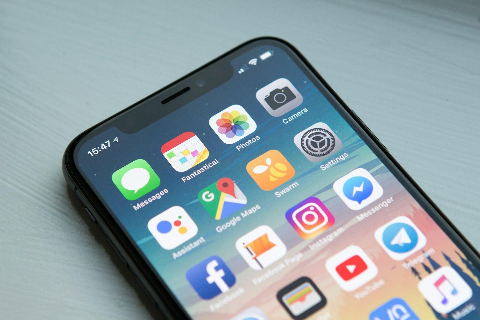 Varias apps y sistemas en el móvil