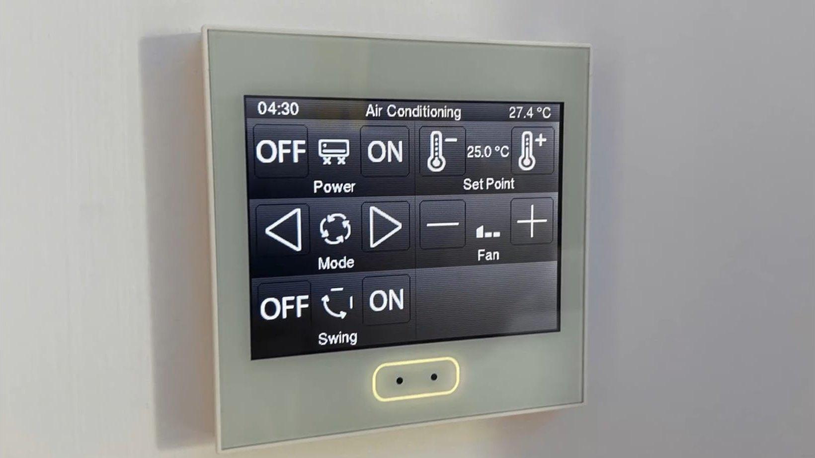 Paneles de control en pared (3)