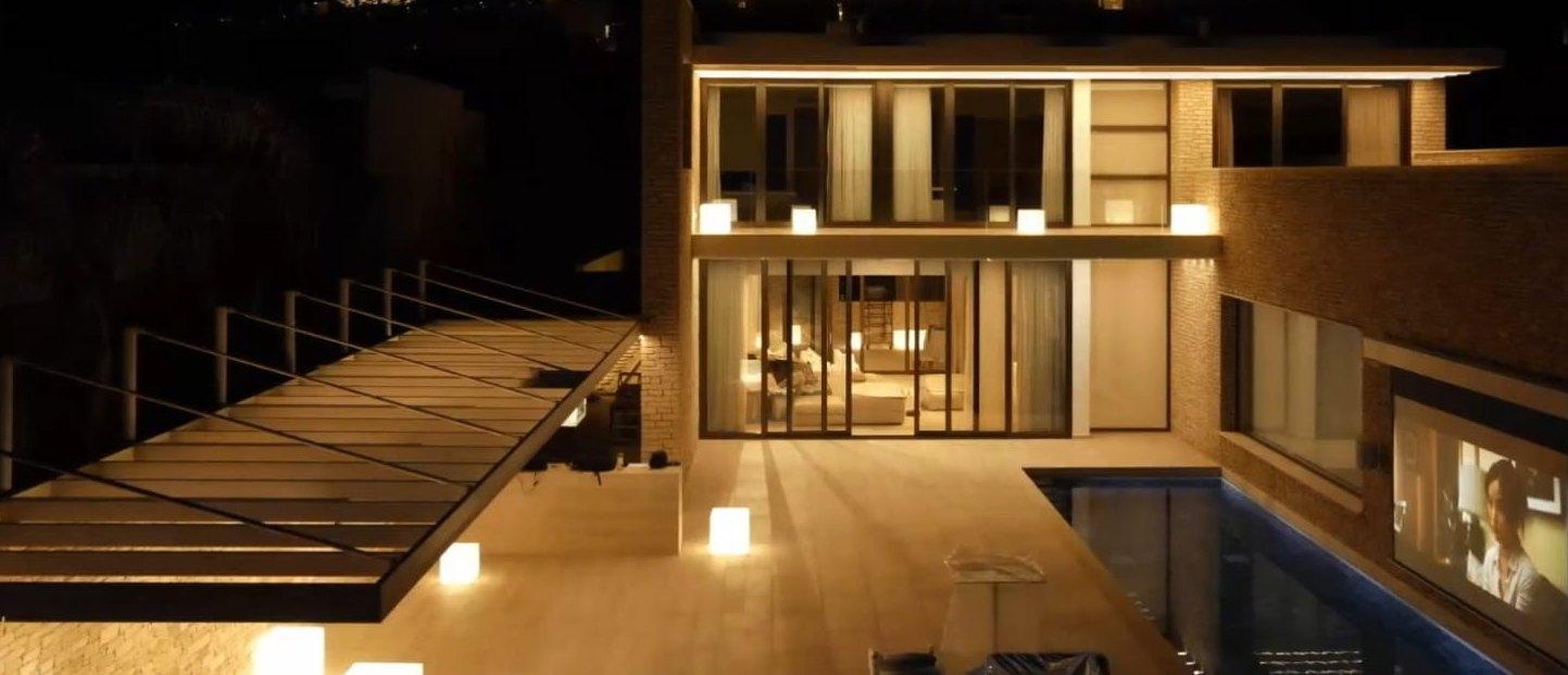 Villa con piscina interior (3)